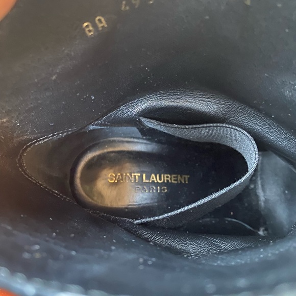 Saint Laurent crinkle patent leather booties - Picture 12 of 13